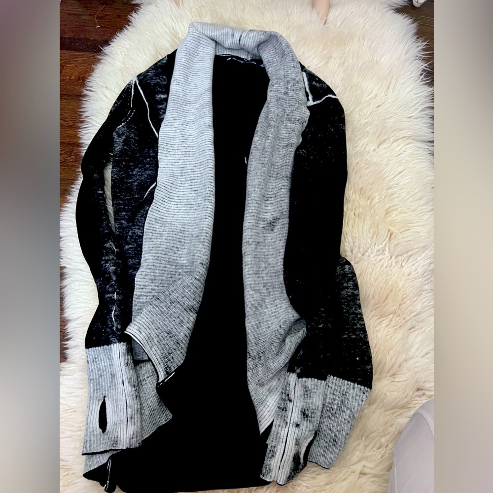 Blanc Noir XS cardigan, removed tags but never worn!